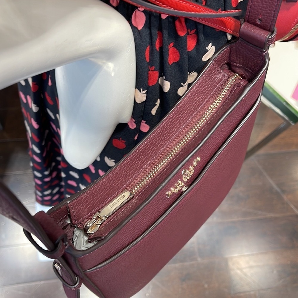 Kate Spade leila north south crossbody
Sherrywood - Picture 13 of 16